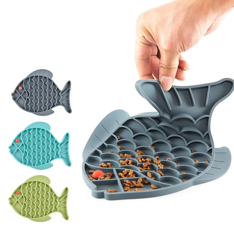 Lick Mat a Forma di Pesce per Cani e Gatti – Slow Feeder Silicone PAWSOME
