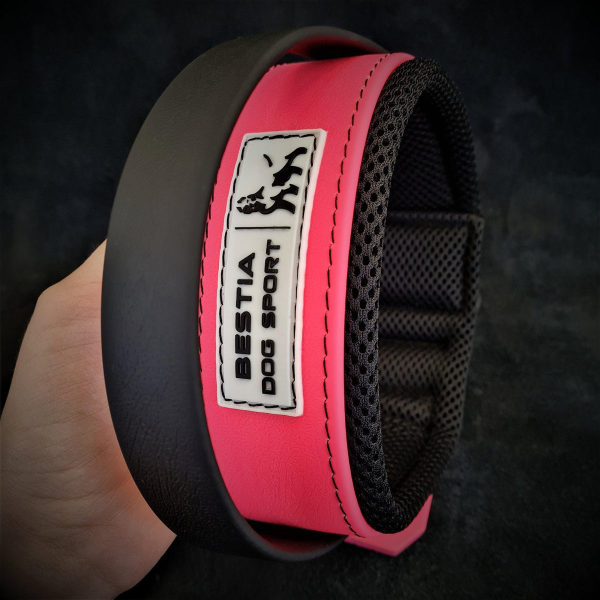 Collare con Maniglia Bestia Dog Sport – Rosa Neon per Cani – Vista 3 | Shop Zampettando